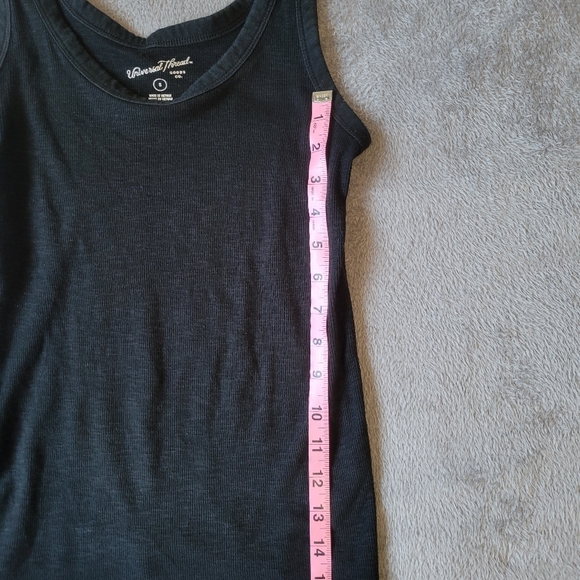 vintage universal thread black tank top - Picture 3 of 5